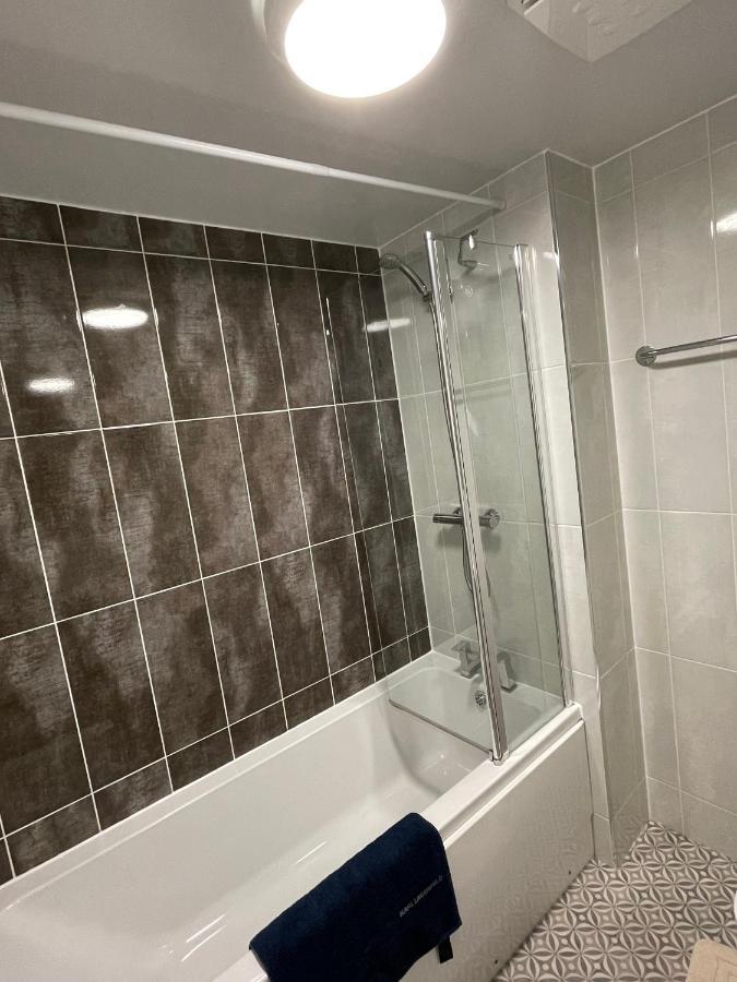 Вилла 3 Bed House With Parking Near Airport Эдинбург Экстерьер фото