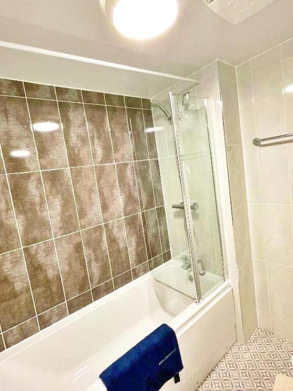 Вилла 3 Bed House With Parking Near Airport Эдинбург Экстерьер фото